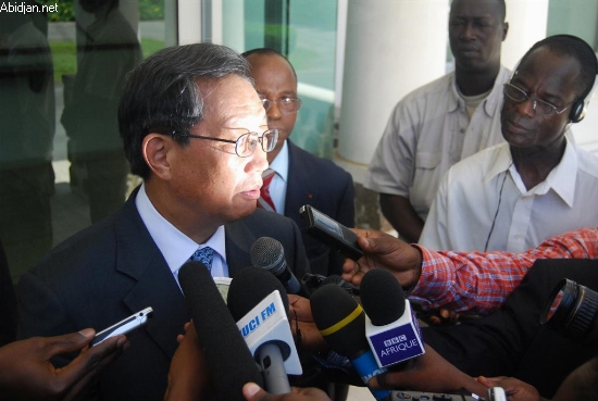 Après une audience avec le ministre Gervais Kacou - Y.J.Choi : 